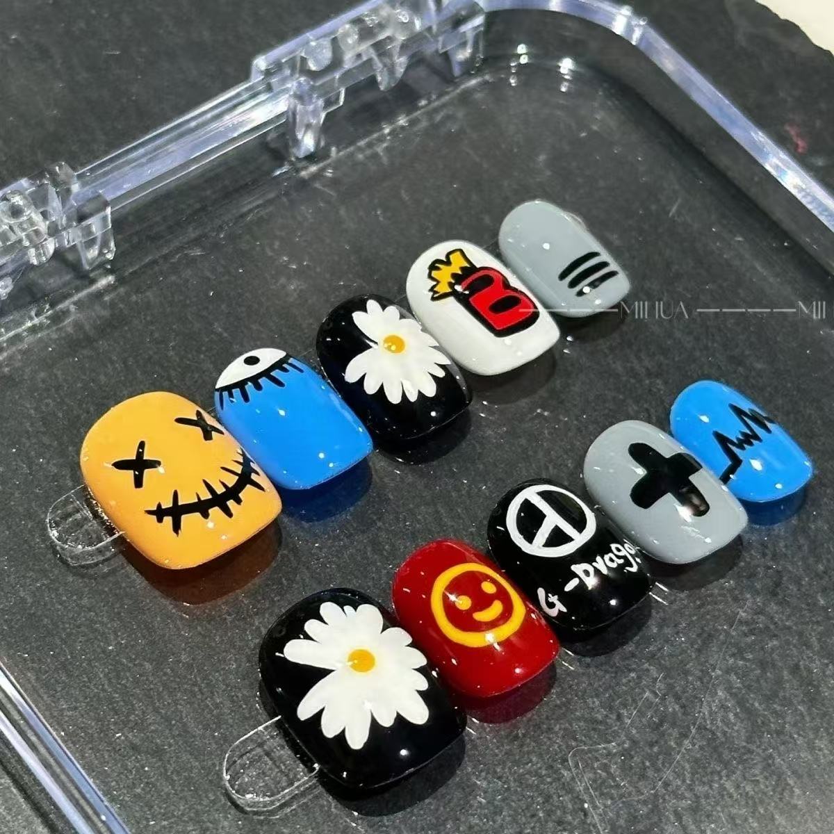 ジードラゴン ネイルチップ 韓国 ライブ G-DRAGON ジヨン ハンドメイド